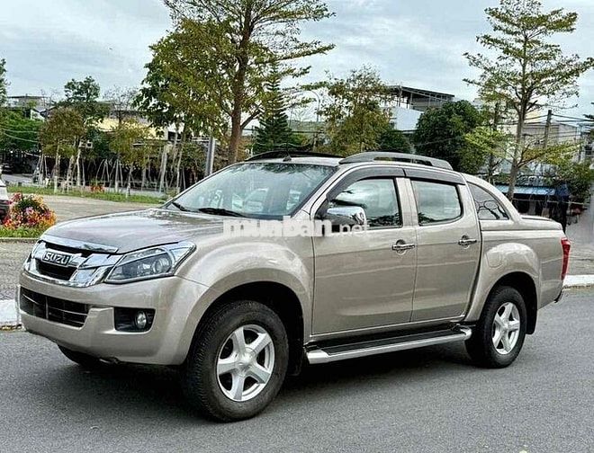 Isuzu Dmax 2016 LS 2.5 4X4 AT - 8454 km