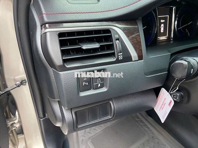 Toyota Camry 2015 2.5Q - 110000 km