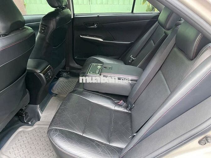 Toyota Camry 2015 2.5Q - 110000 km