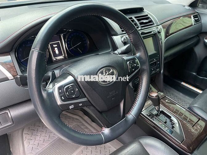 Toyota Camry 2015 2.5Q - 110000 km