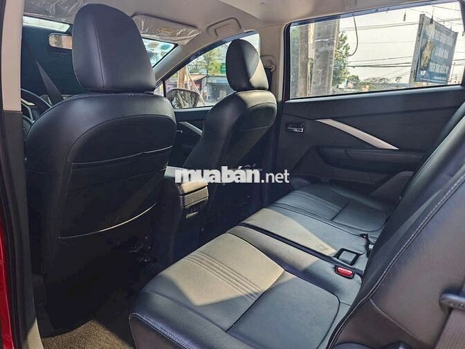 Mitsubishi Xpander 2024 Premium 1.5 AT - 10000 km