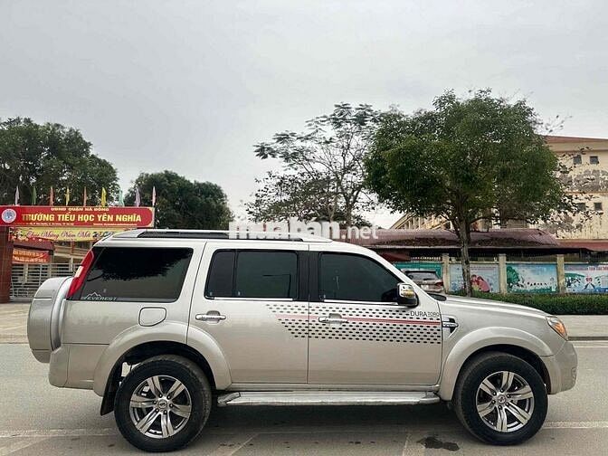 Ford Everest 2009 2.5L 4x4 MT