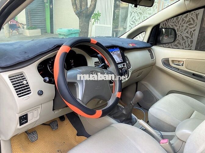 Bán INNOVA 2015E màu bạc Zin xe nhà chínhchủ 287tr