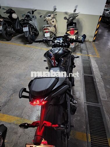 Xe zin street triple 765RS đen carbon ,xe đẹp chất