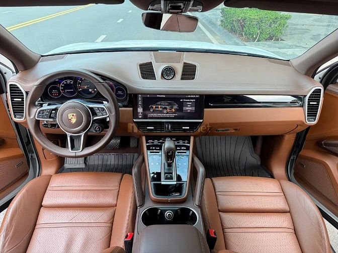Bán Porsche Cayenne • Odo : 30.000 mls • Sản xuất : 2021 - xe hoàn hảo