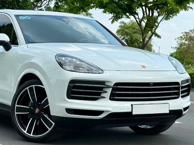 Bán Porsche Cayenne • Odo : 30.000 mls • Sản xuất : 2021 - xe hoàn hảo
