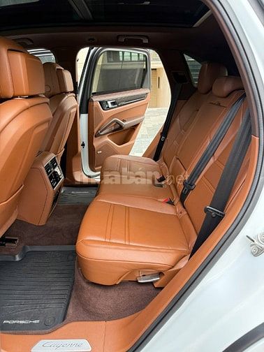 Bán Porsche Cayenne • Odo : 30.000 mls • Sản xuất : 2021 - xe hoàn hảo