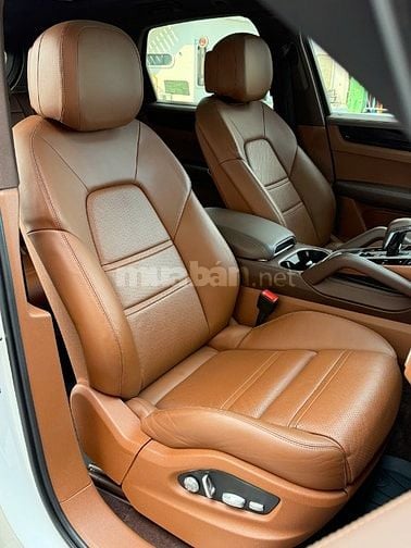 Bán Porsche Cayenne • Odo : 30.000 mls • Sản xuất : 2021 - xe hoàn hảo