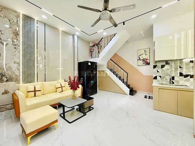 Kẹt vốn bán nhà hẻm ô tô giá 2,33 tỷ. Đường 18, HBC, Thủ Đức. Sổ sẵn