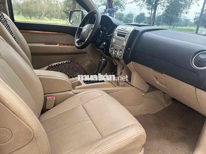 Ford Everest 2010 2.5L 4x2 AT - 140000 km