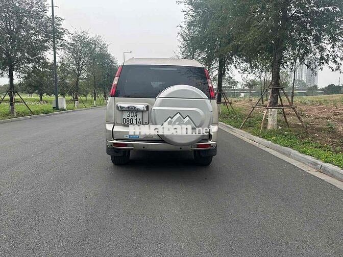 Ford Everest 2010 2.5L 4x2 AT - 140000 km