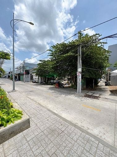 NHÀ LẦU KIẾN TRÚC HIỆN ĐẠI. CÁCH BỜ KÈ CÁI SƠN 20m