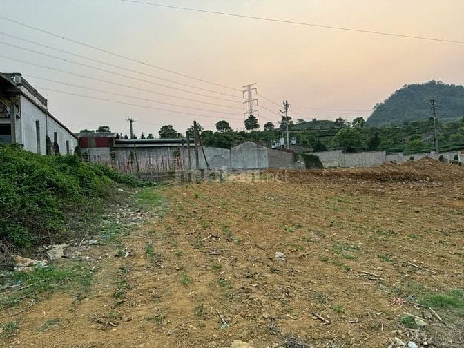 BÁN LÔ ĐẤT THƯƠNG MẠI ĐẸP MẶT ĐƯỜNG QUỐC LỘ 6 MỘC CHÂU