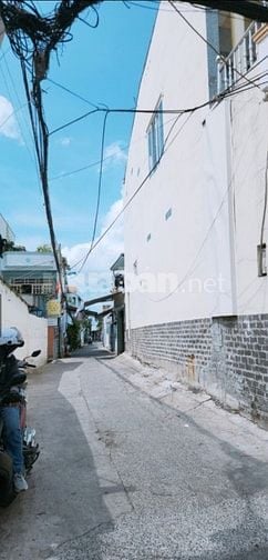 Bán đất thổ cư gần Ủy Ban huyện Nhà Bè, DT lớn 271m2 giá rẻ 7,5T