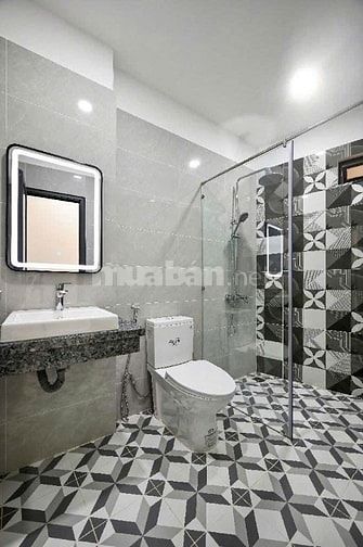 Giá hủy diệt chỉ 1,380tỷ sở hữu căn Nguyễn Tiểu La p8 q10. DT 32m2