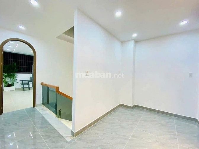 VN Mừng đại lễ 30/4, Có giá Tốt cho Cặp Siêu Phẩm 1/ Dương Thị Mười -