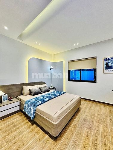 Bán gấp nhà Thích Quảng Đức, P5, Phú Nhuận| Giá 3,950 tỷ| DT 64m2