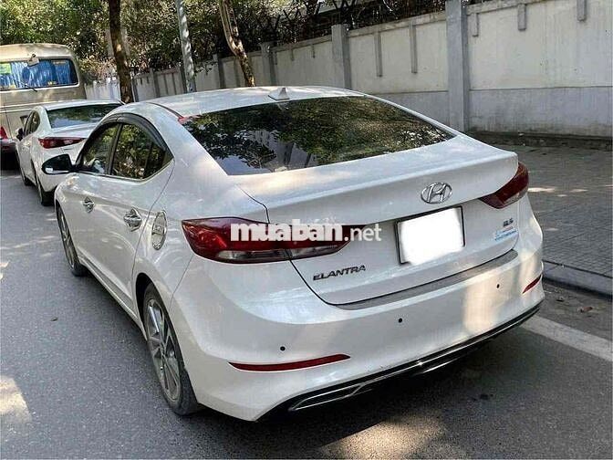 Hyundai Elantra 2017 2.0 AT - 95000 km