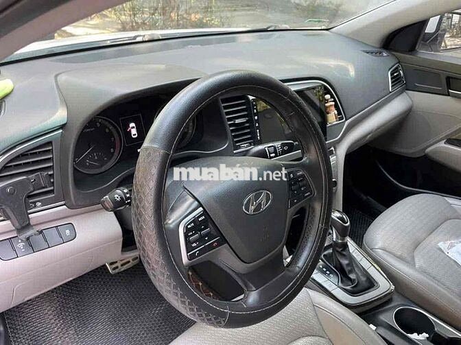 Hyundai Elantra 2017 2.0 AT - 95000 km