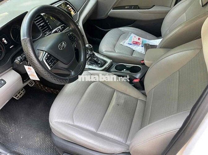 Hyundai Elantra 2017 2.0 AT - 95000 km