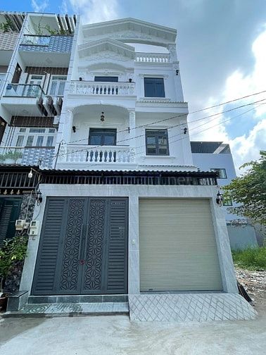 Bán Nhà Tại Phước Kiển 2 Lầu + Sân Thượng 6 x 13,5 SHR mới 100% 