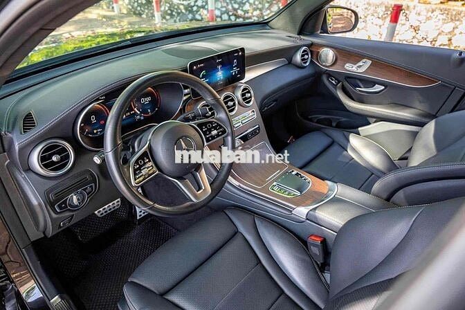 Mercedes Benz GLC 2022 200 4MATIC - 26000mls