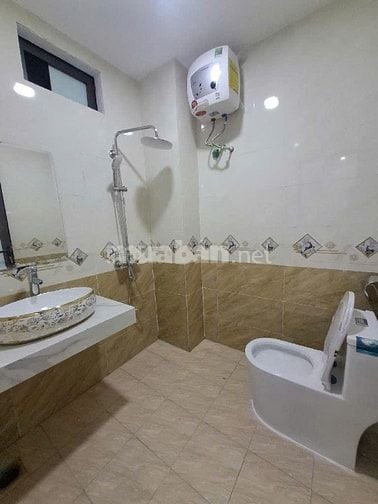 NHÀ MỚI XÂY PHỐ ĐÔNG THIÊN 30M 5 TẦNG GIÁ 5,85 TỶ