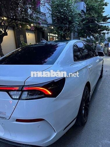 VinFast Lux A2.0 2021 2.0 AT - 50000 km