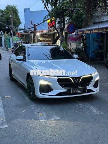 VinFast Lux A2.0 2021 2.0 AT - 50000 km