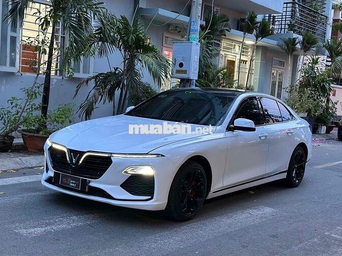 VinFast Lux A2.0 2021 2.0 AT - 50000 km