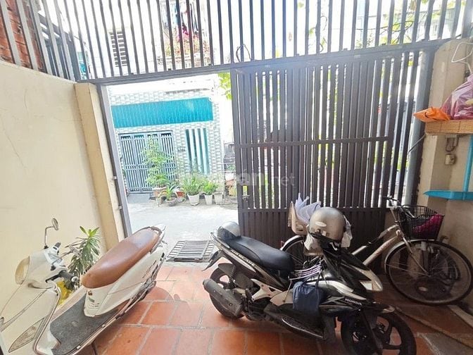 Nhà 2 tầng, 52,5 m2 (Nở hậu).2 PN,2WC.Ngô Chí Quốc, Thủ Đức.