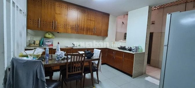 Cho thuê nguyên căn diện tích lớn - hxh - 3pn. giá 15tr