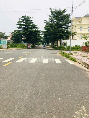Bán đất biệt thự nền góc mặt sông DA Thời Báo Kinh Tế Quận 9T