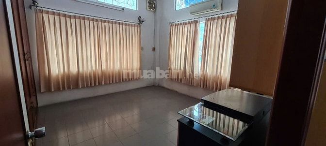 Cho thuê nguyên căn diện tích lớn - hxh - 3pn. giá 15tr