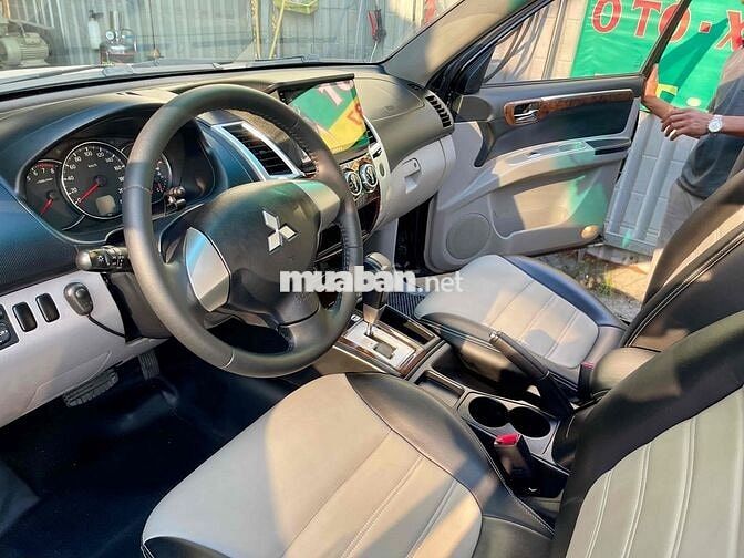 Mitsubishi Pajero Sport 2015 AT Máy xăng