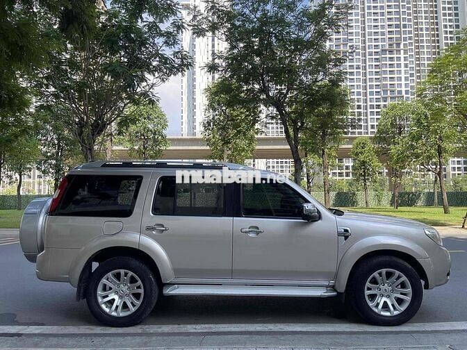 Ford Everest 2014 Limited 4x2 - 210 km