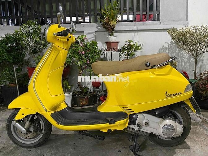 Vespa đời cao 2010 xe cực đẹp máy êm nhẹ