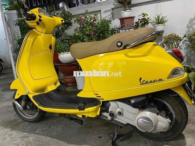 Vespa đời cao 2010 xe cực đẹp máy êm nhẹ