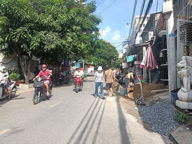 Nhà mặt tiền Lê Thị Chợ Quận 7. kdbb tuyệt. 5*30, Hơn 13 tỷ. Đường 15