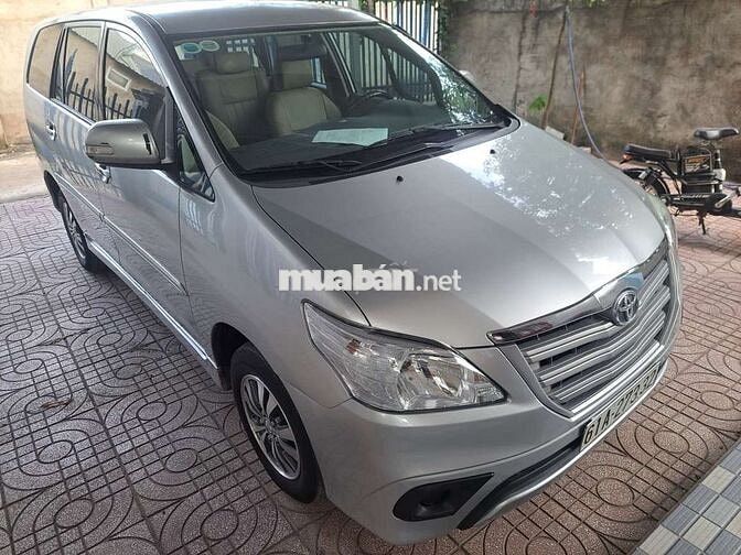 Toyota Innova 2016 2.0E - 195000 km