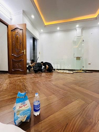Bán Nhà Phân Lô Lạc Long Quân - Trích Sài . DT 62 m2, Lo Góc . Giá 21ỷ