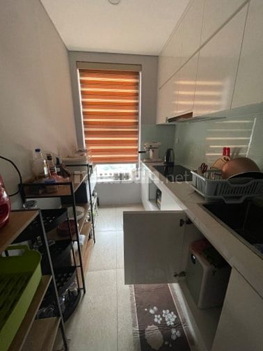 Chính chủ cho thuê căn góc tầng trung với đồ nội thất cao cấp