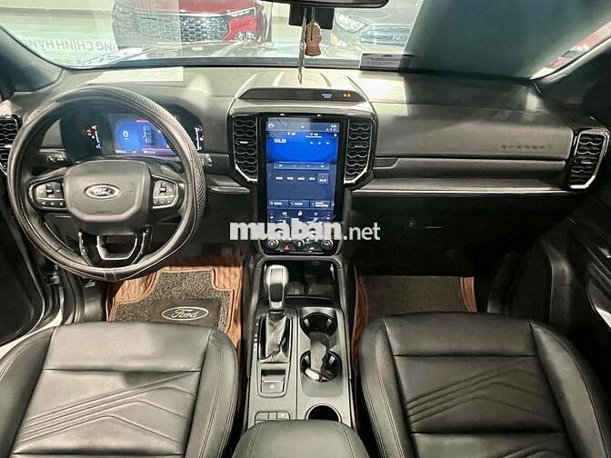 Everest Titanium Xe Đẹp Bán Tại Ford Có Bảo Hành