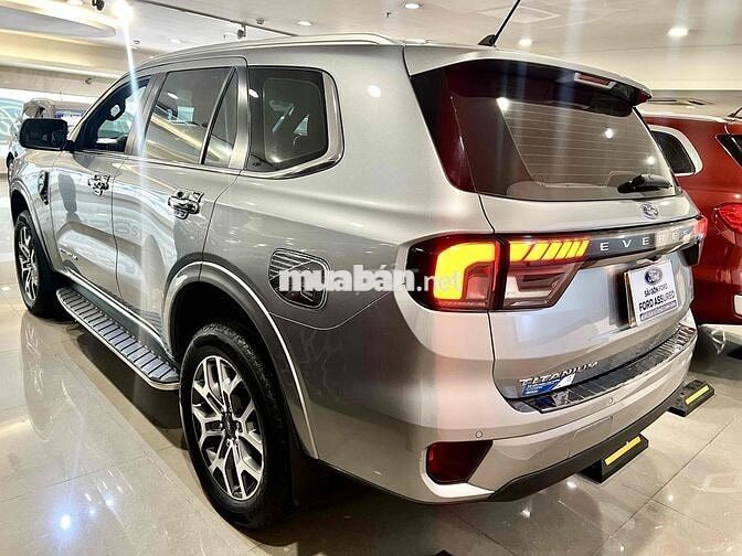 Everest Titanium Xe Đẹp Bán Tại Ford Có Bảo Hành