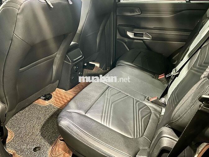 Everest Titanium Xe Đẹp Bán Tại Ford Có Bảo Hành