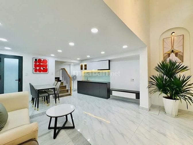 Kẹt tiền bán gấp nhà Huỳnh Văn Bánh, Phú Nhuận. Giá 3,29 tỷ/60m2, HXH