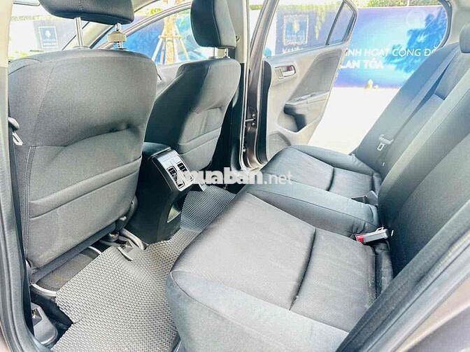 Honda City 2016 1.5 CVT - 70000 km