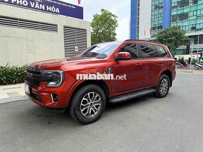 Everest Ambient lên Full Đồ Xe Bán Tại Hãng Ford