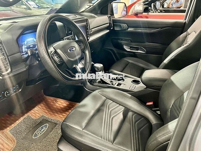 Everest Titanium Xe Đẹp Bán Tại Ford Có Bảo Hành