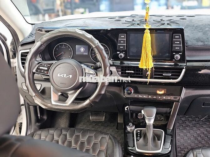 Kia Seltos 2022 Luxury 1.4 AT - 24000 km